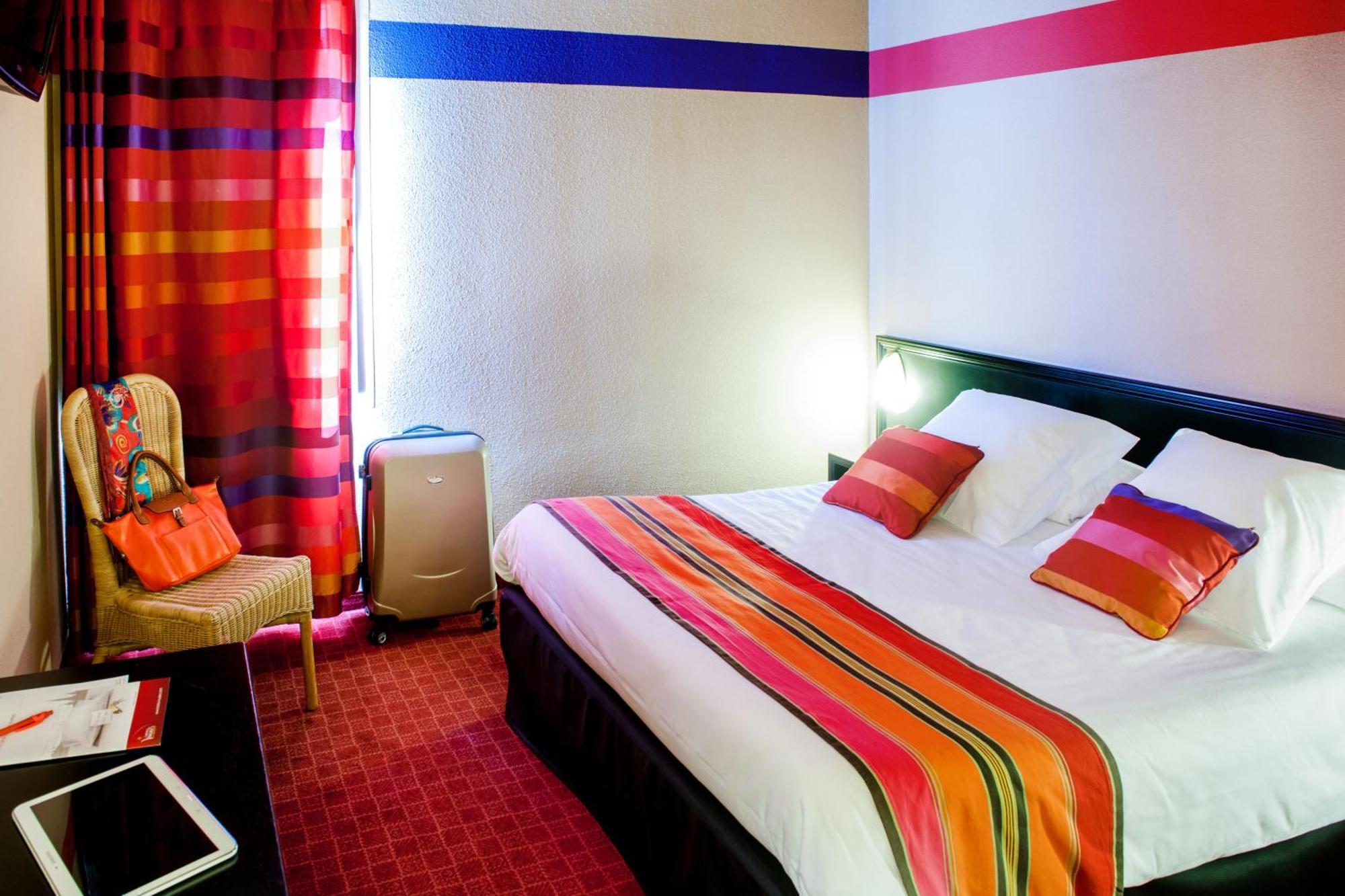 Saint Sauveur Hotel 3*