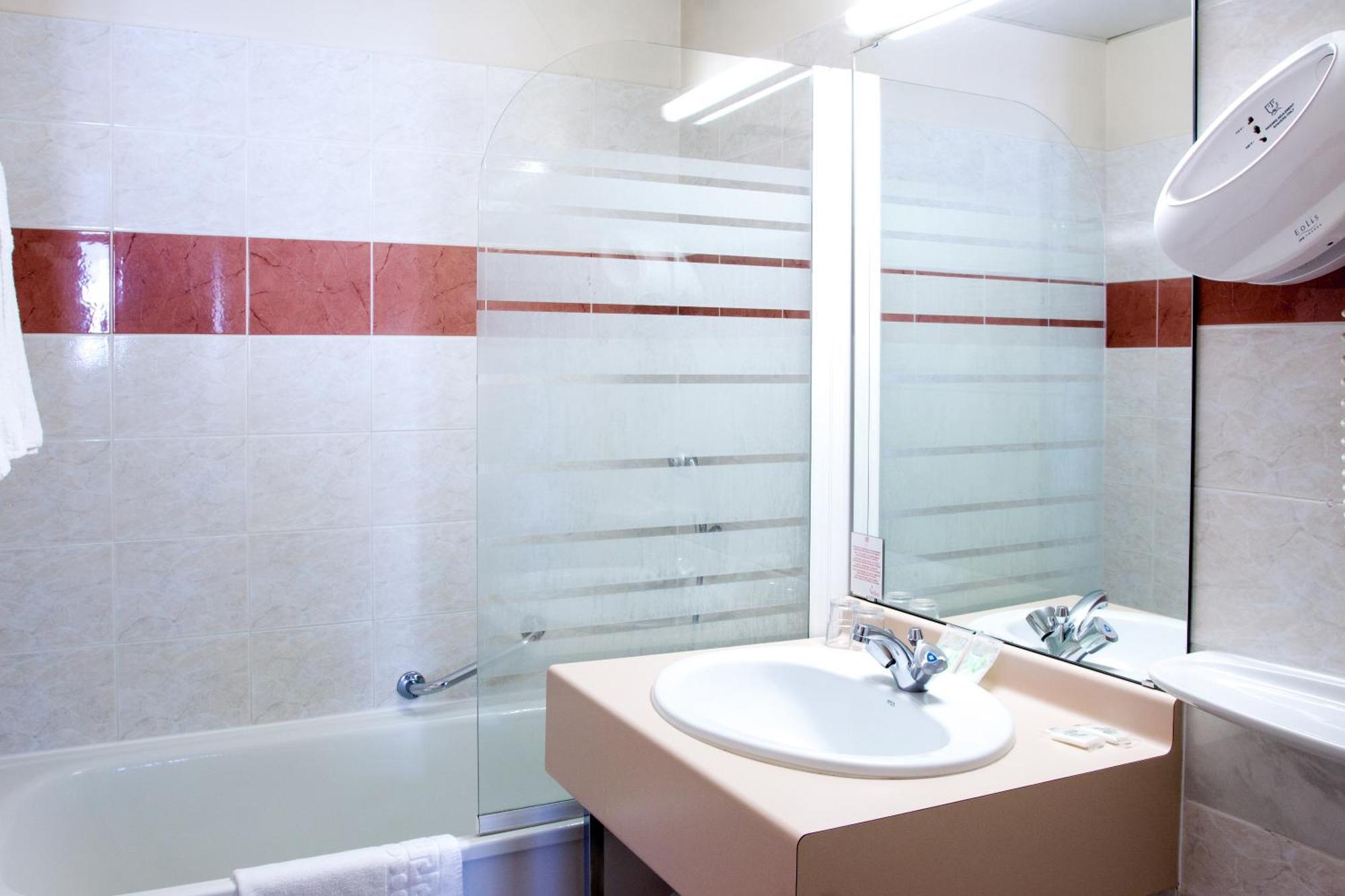 Hotel Saint Sauveur 3*
